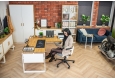 DEERHORN® Rohový kancelářský stůl z dubového dřeva a bílého kovu se zástěnou pravý